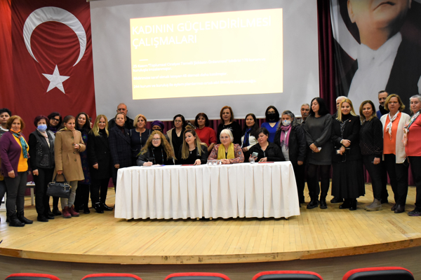 Bornova’dan kadına yönelik şiddete karşı bildiri   