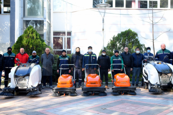 Bornova’nın sembol alanlarına özel temizlik