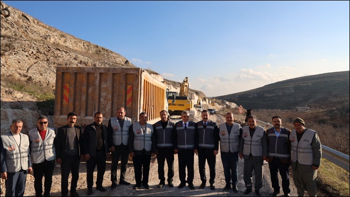 Büyükşehir Belediyesinden 7 Mahalleyi Kapsayan Yol Çalışması-(VİDEO)