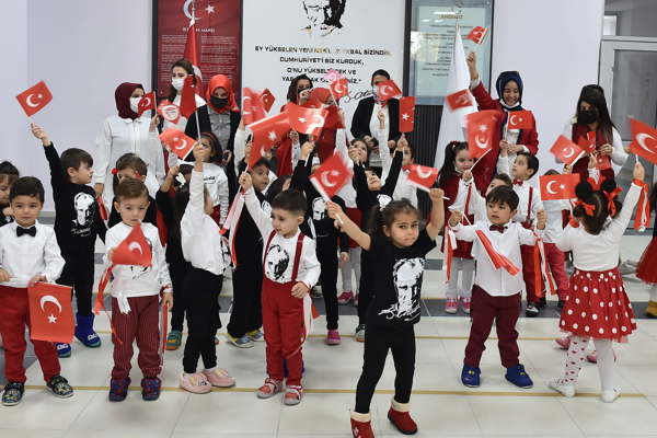 Büyükşehir’in çocuk gündüz bakımevlerinde Cumhuriyet Bayramı coşkusu