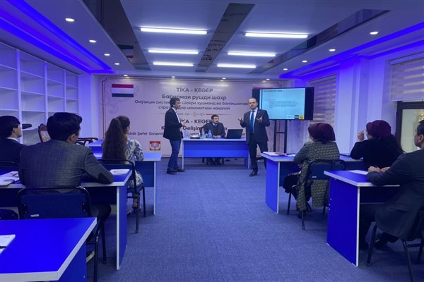 Büyükşehir yurtdışında akıllı şehir eğitimi veriyor            