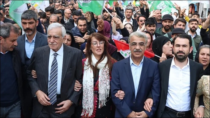 Ceylanpınar seçim bürosu binlerin katılımı ile açıldı