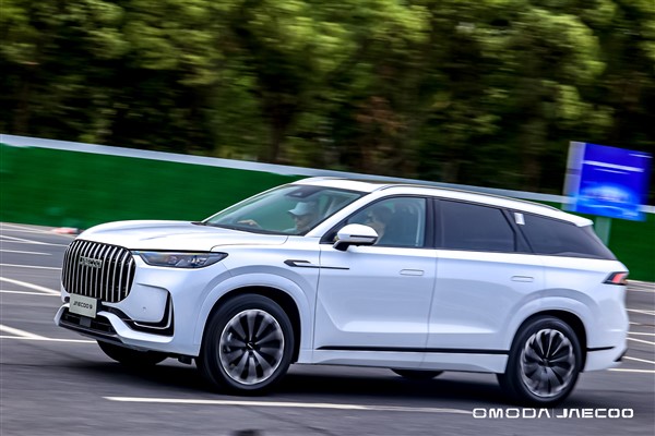 Chery’nin yeni modelleri JAECOO 7 ve  OMODA 5 EV ilk kez sahne aldı