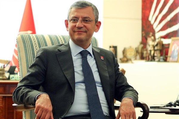 CHP Genel Başkanı Özel, Ethem Sarısülük'ü andı 