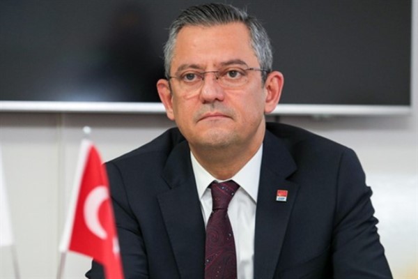 CHP Genel Başkanı Özel, Fethi Sekin ile Musa Can'ı andı
