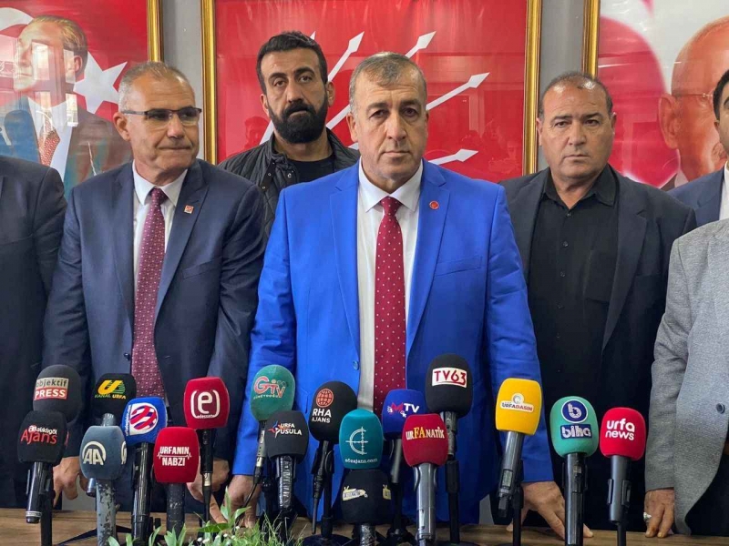 CHP MYK,Şanlıurfa'da Ahmet Budak ve yönetimini ihraç etti