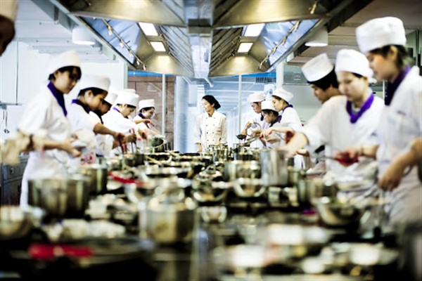 Çin’de hizmet sektöründe faaliyet endeksi yüzde 52,4’e çıktı 