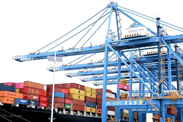 Çin’in 5 aylık dış ticareti 2.4 trilyon dolara ulaştı