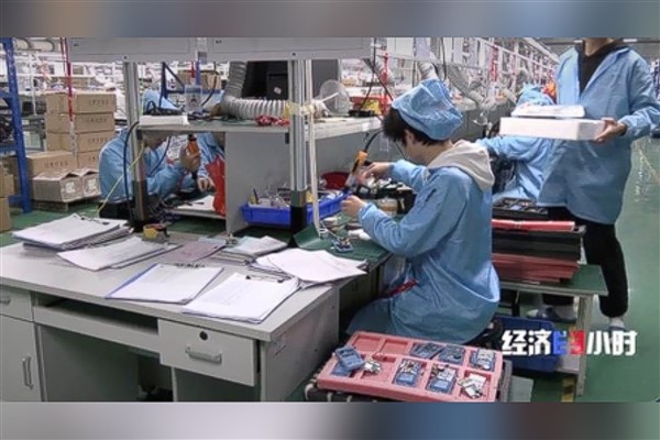 Çin'in iki kenti dünyaya teknolojik alet üretiyor