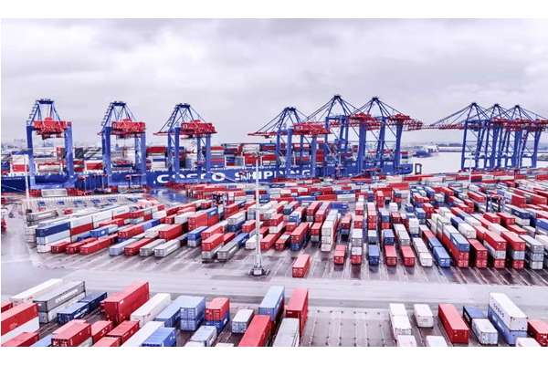  Çinli şirket, Alman limanının yüzde 35’lik hissesini satın alıyor