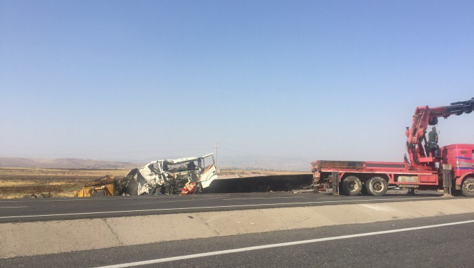 Cizre'de trafik kazası: 2 yaralı