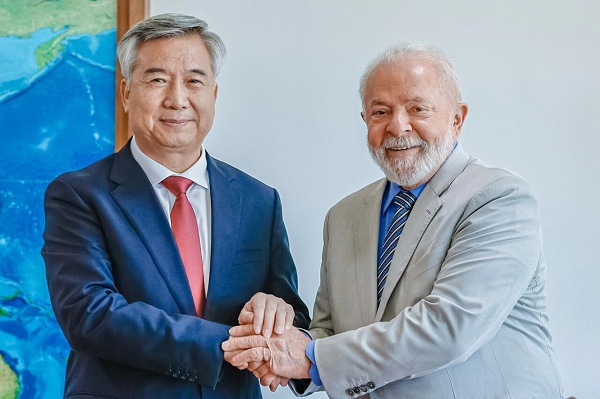 ÇKP Merkez Komitesi Siyasi Bürosu Daimi Komitesi Üyesi Li Xi Brezilya’yı ziyaret etti