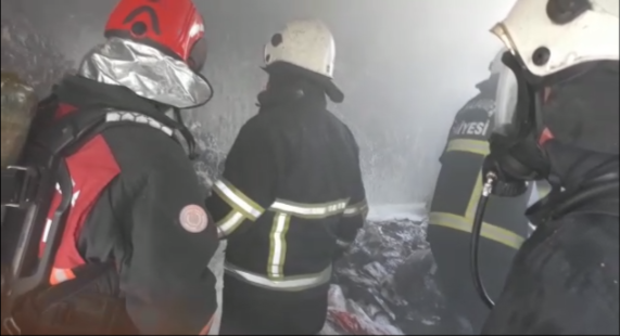 Çocuklar çakmakla oynayınca olanlar oldu! İtfaiye müdahale etti