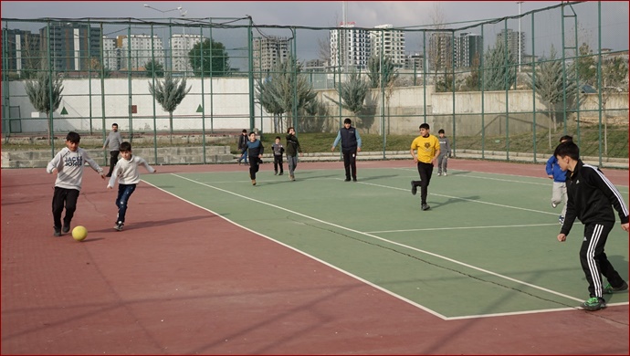 Çocuklar Depremi Sporla Unutmaya Çalışıyor-(VİDEO)