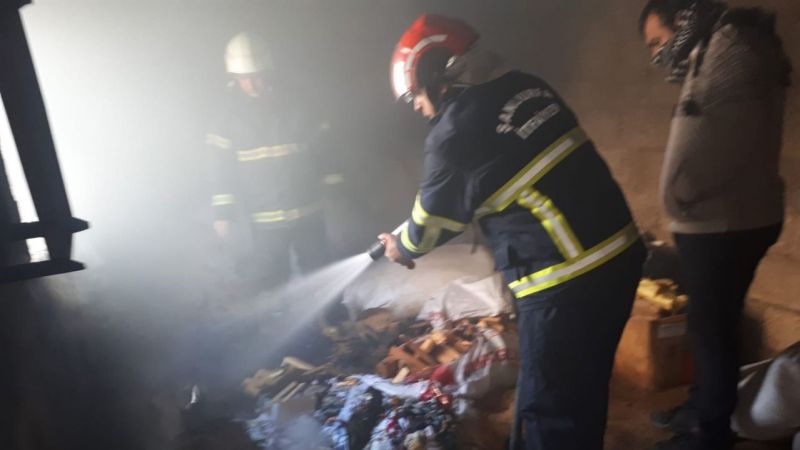 Çocukların ateşle oynaması faciaya neden oluyordu! İtfaiye müdahale etti