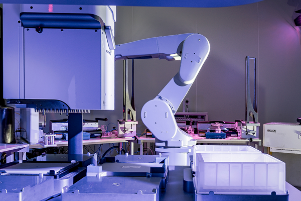 Covid-19 mücadelesinde ve biyoteknolojide çığır açacak robot  