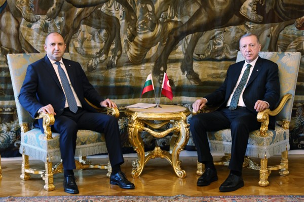 Cumhurbaşkanı Erdoğan, Bulgaristan Cumhurbaşkanı Radev ile bir araya geldi
