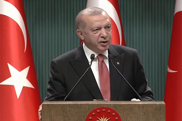 Cumhurbaşkanı Erdoğan, 'Kadın Kolları Kuruluştan Bugüne MKYK ve İl Başkanları ile Toplantı' programında konuşuyor