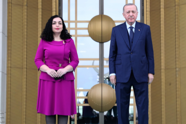 Cumhurbaşkanı Erdoğan, Kosova Cumhurbaşkanı Sadriu ile ortak basın toplantısı düzenledi