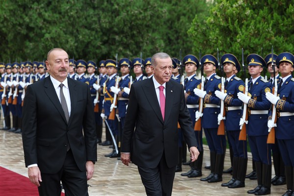 Cumhurbaşkanı Erdoğan, Nahçıvan Özerk Cumhuriyeti Yüksek Meclisi’nde törenle karşılandı