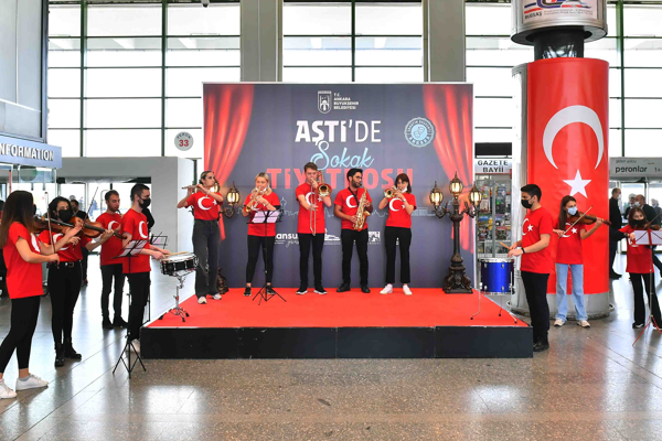 Cumhuriyet’in 98. yılı Başkent’te coşkuyla kutlandı