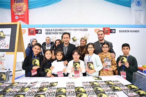 Cumhuriyetin 100. yılında 100 minik yazar edebiyat dünyasına katıldı