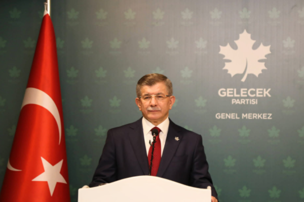 Davutoğlu, İmar Yasasına Takılanlar Derneği yönetici ve temsilcileriyle buluştu