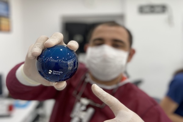 “Diş estetiği sadece görünüme değil ağız sağlığına da katkı sağlar”