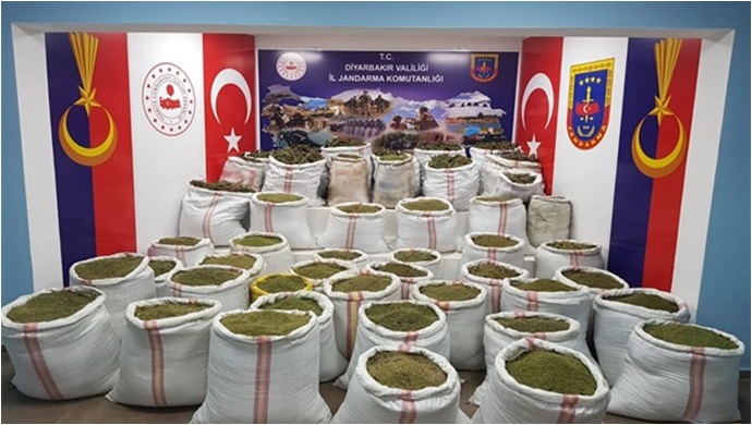 Diyarbakır'da 1 tonu aşkın uyuşturucu ele geçirildi