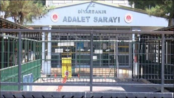 Diyarbakır'da gözaltına alınan 20 gazeteciden 16'sı tutuklandı