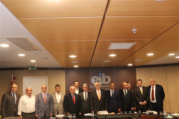 Ege İhracatçı Birlikleri’nde Jak Eskinazi güven tazeledi