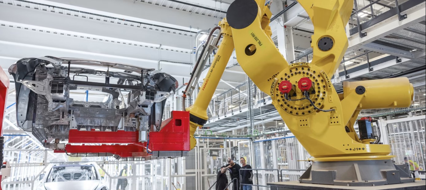 Elon Musk'ın 56 milyar dolarlık ödeme açıklamasıyla Tesla açılış öncesi yüzde 7,0 yükseldi