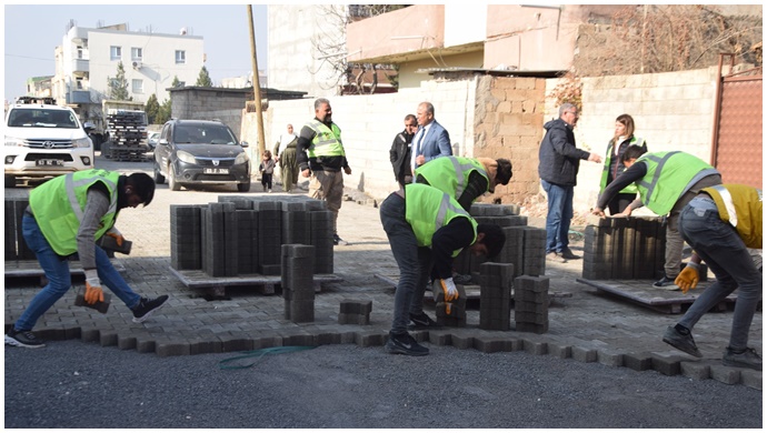 Emiroğlu Mahallesinde Cadde Ve Sokaklar Modern Hale Kavuşturuluyor