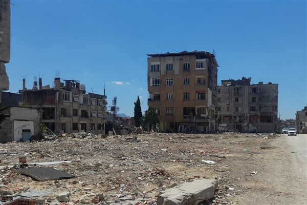 Enkaz kaldırma çalışmaları sonrası Hatay Armutlu Mahallesi'nde son durum