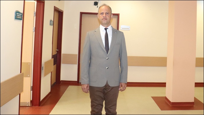 Enkaz kaldırma ve yıkım çalışmalarında yayılacak toz hastalığa neden olabilir