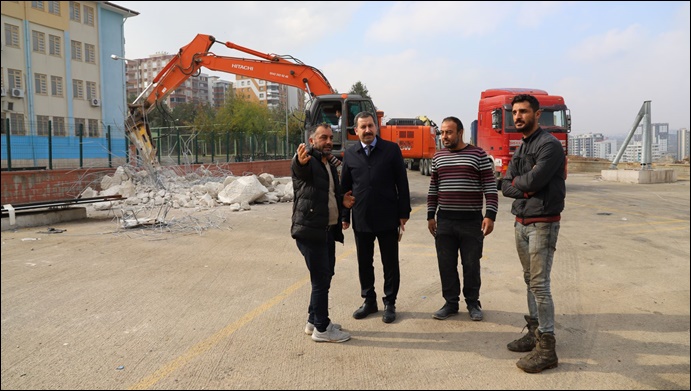 Esentepe’ye Sentetik Çim Saha Kazandırılıyor-(VİDEO)