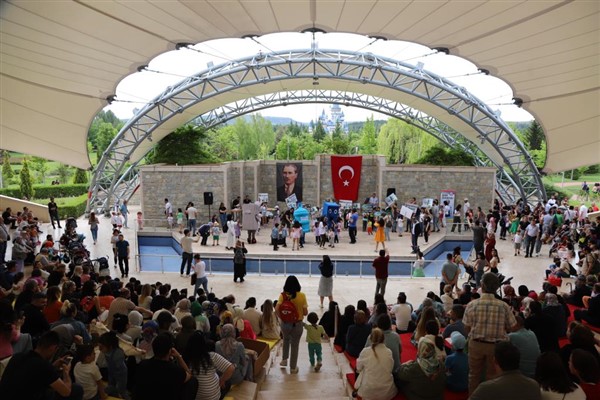 Eskişehir'de çevreci okullar ödüllerini aldı