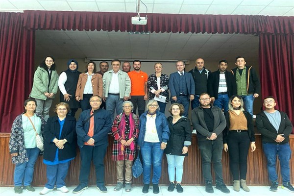 Eskişehir'de çiftçilere 'Şeker Pancarı Yetiştiriciliği' eğitimi