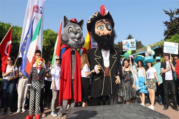 Eskişehir sokaklarında festival coşkusu