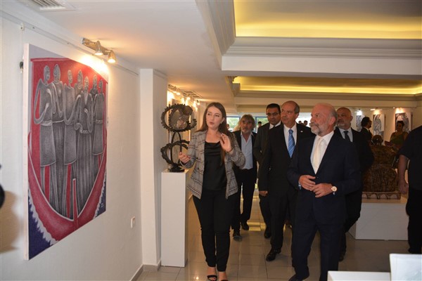 'Evren' sergisi Kıbrıs Modern Sanat Müzesinde