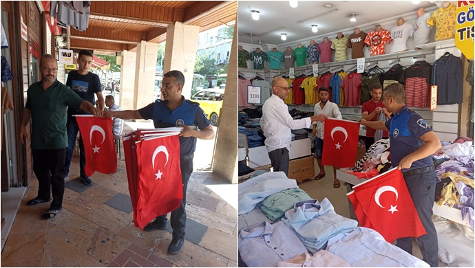 Eyyübiye Belediyesi İlçede Binlerce Bayrak Dağıttı