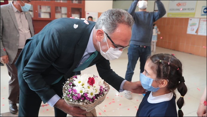 Eyyübiye'de 15 Bin Öğrenciye Eğitim Seti