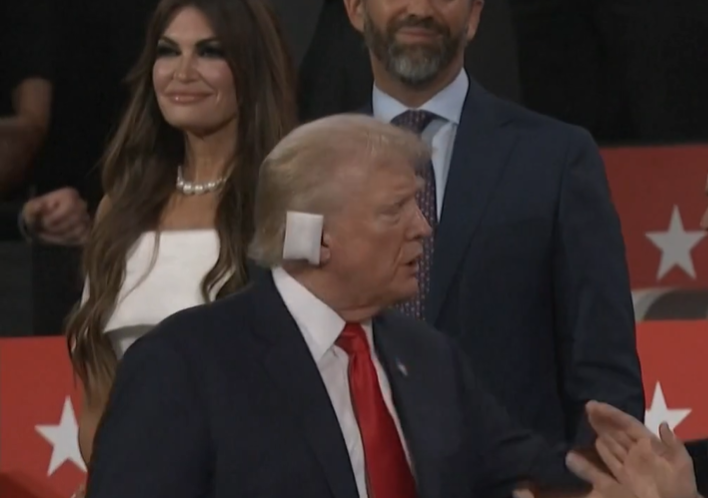  FBI, Donald Trump'ın kulağına isabet edenin bir mermi olduğunu doğruladı