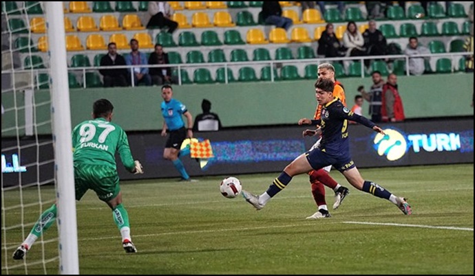 Fenerbahçe: Dik durmaya devam edeceğiz