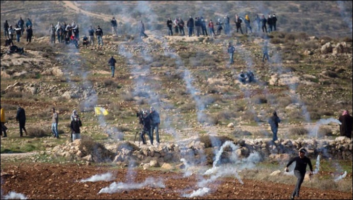 Filistinliler devrimin yıl dönümünü kutluyor
