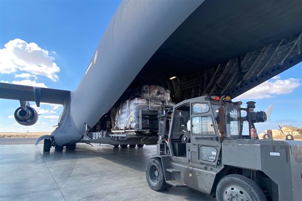 Gazze’ye yardım malzemesi taşıyan Katar uçağı Mısır’a ulaştı