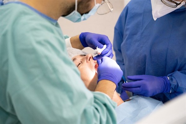 Gömülü 20 yaş dişleri kist oluşumuna neden olabiliyor