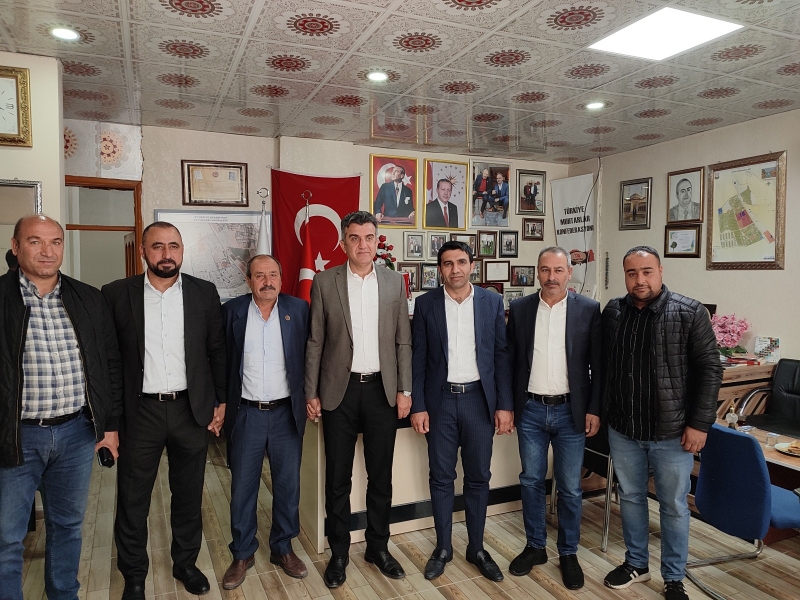Günbeği, vatandaşlara 14 mayıs genel seçiminin önemini anlatmaya devam ediyor