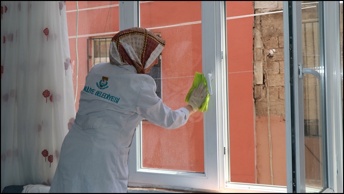 Haliliye Belediyesi ile Bayram Öncesi Haneler Temizleniyor