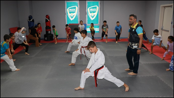Haliliye 'de çocuklardan, tekvando ve futbol kursuna yoğun ilgi